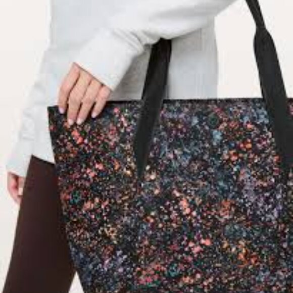 Lululemon Out of Range Tote Bag 20L - Flowerescent Pattern.  EUC - Picture 3 of 12